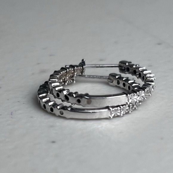 Sterling Silver 925 Hoop Earrings Hinged Latch Back Textured Starburst Dainty - Picture 9 of 11